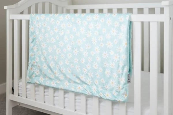 Daisies Sky Minky Blanket - 32x36