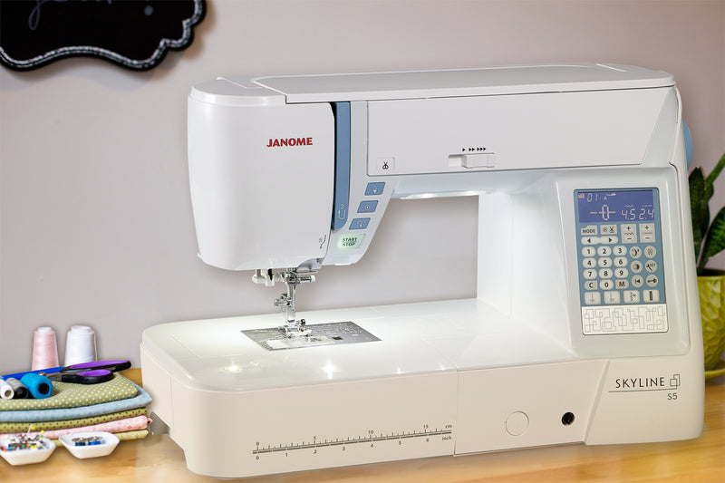 Janome Skyline S5